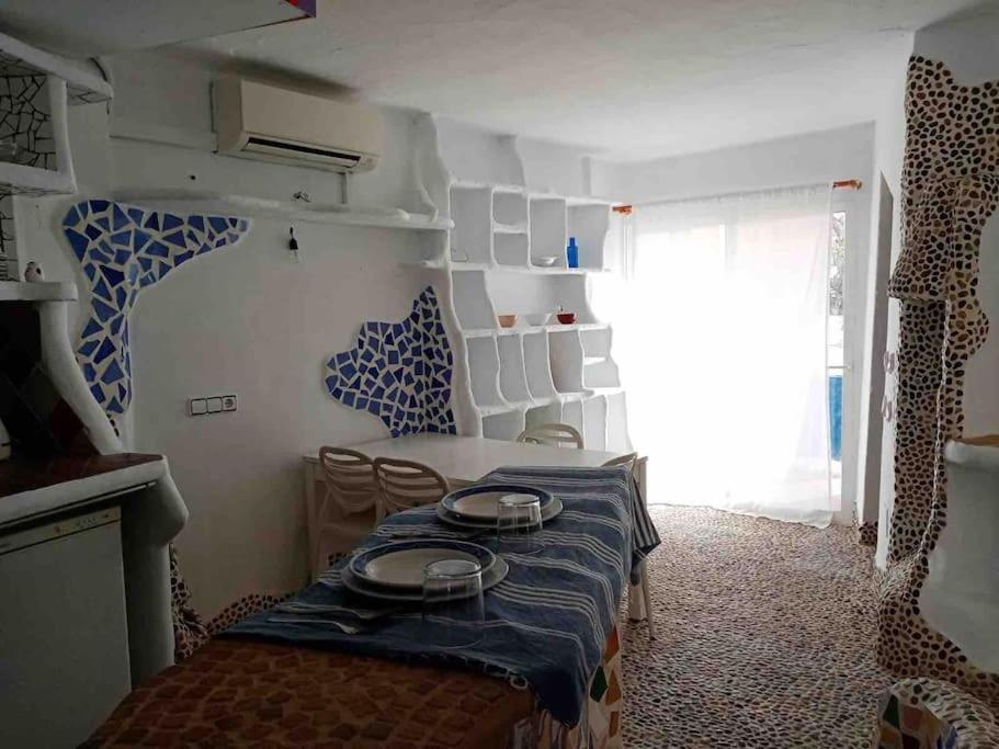 Appartamento Incantevole In Centro Es Pujols Kültér fotó